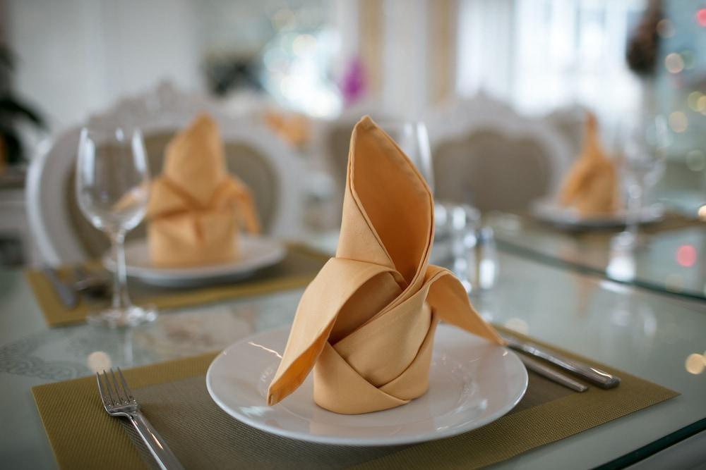 Viola Royal Hotel & Spa Hanoi Buitenkant foto